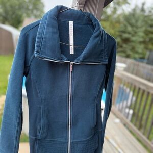 Lululemon  athletica Radiant Jacket size 4
